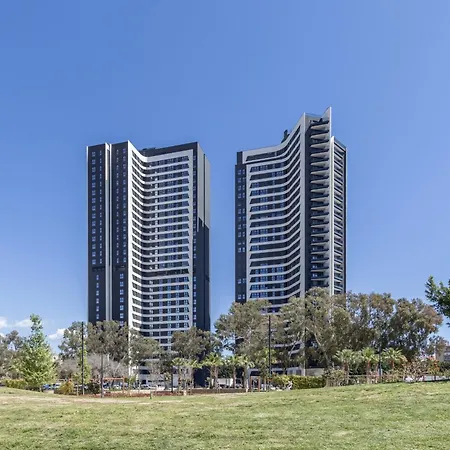 Skyline 5 Pool & Parking Free *